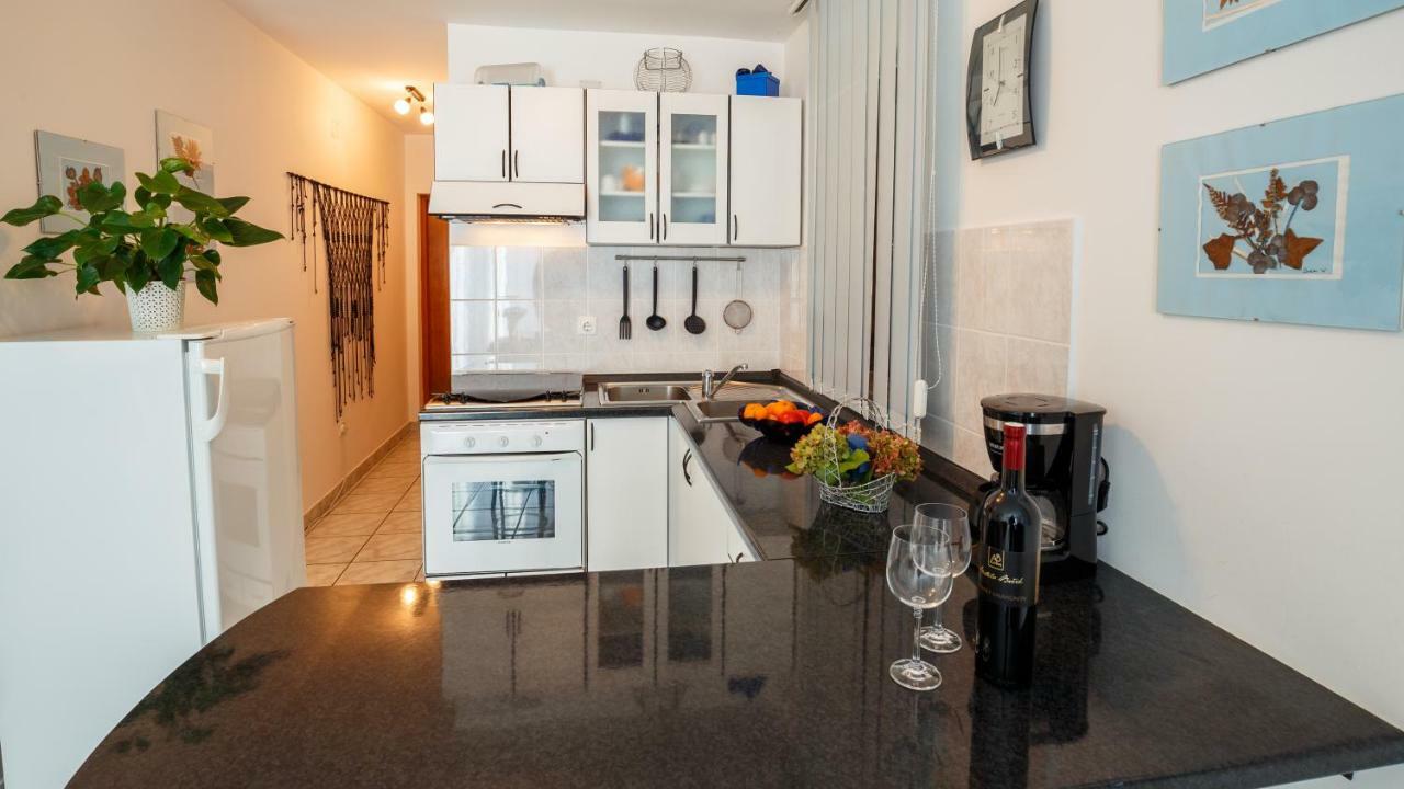 Josephine Apartman Njivice Kültér fotó