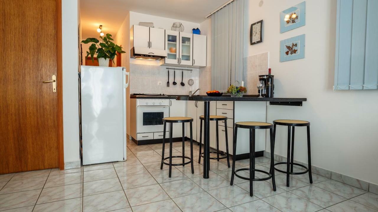 Josephine Apartman Njivice Kültér fotó